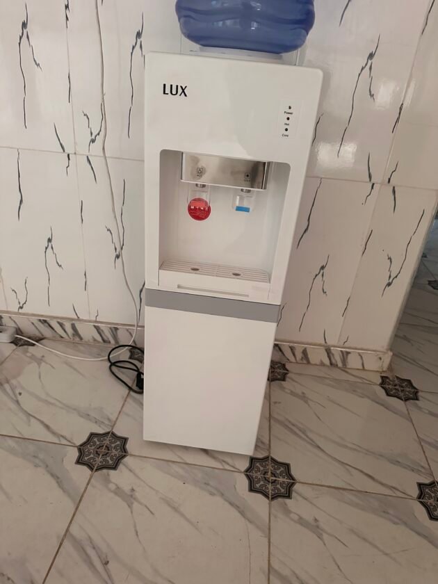 fontaine lux مبرد الماء